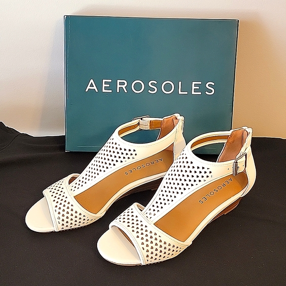 NWT! NIB! Aerosoles Wedge Sandal 8W WIDE WIDTH BRAND NEW - Picture 7 of 9